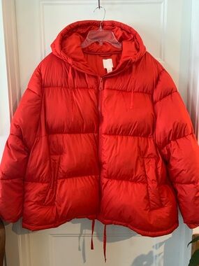 H & M Red Hooded women ´s Short Puffer Jacket